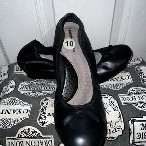 Hush Puppies Women's Classic Black Wedge / Flat